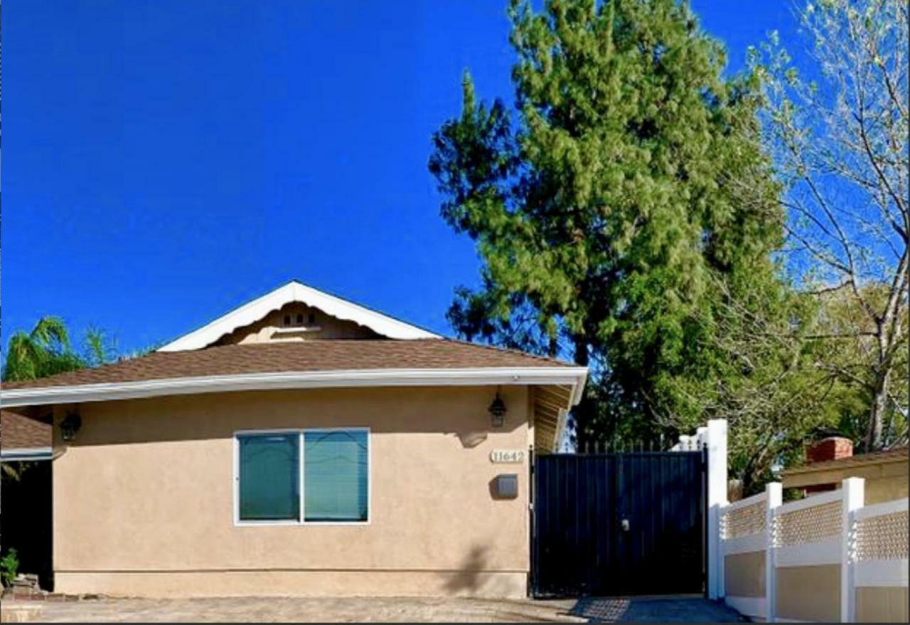 11642 Gothic Avenue Apartamento Los Ángeles Exterior foto
